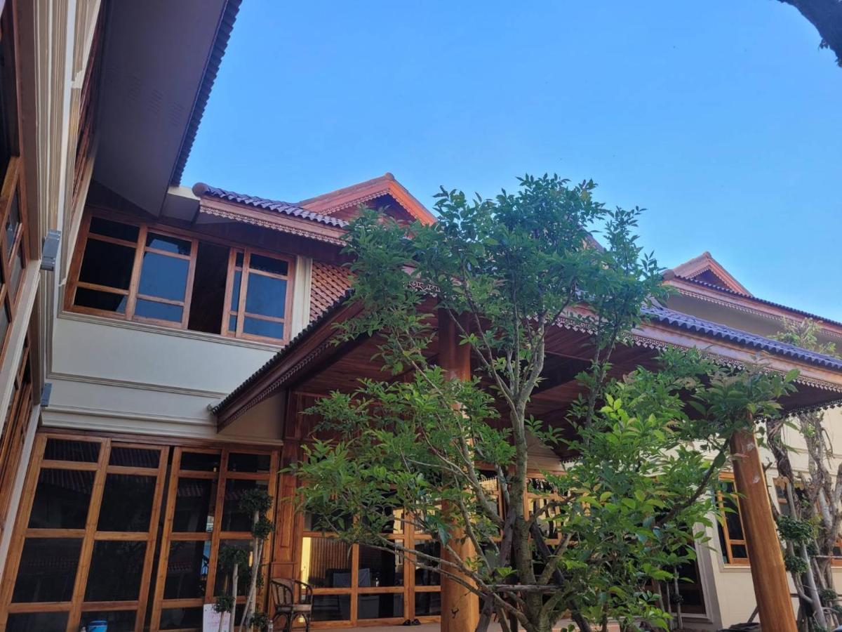 Kum-Chan House Hotel Nan Luaran gambar
