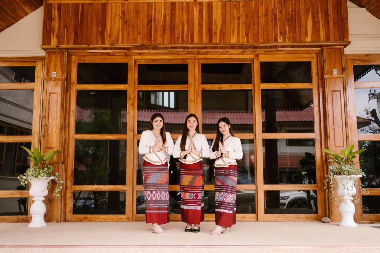 Kum-Chan House Hotel Nan Luaran gambar